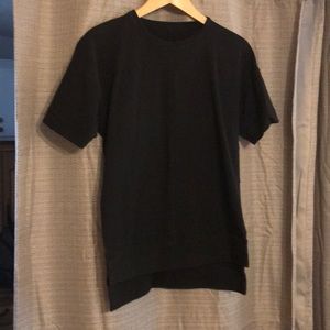Black lulu top